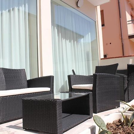 Hotel Marina Rimini Esterno foto