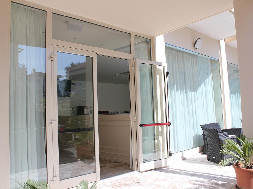Hotel Marina Rimini Esterno foto